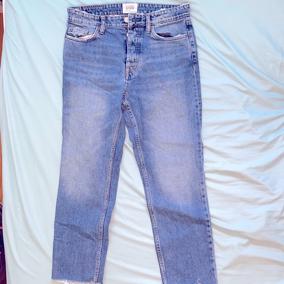 Zara hi-rise straight leg jeans in medium wash - Picture 1 of 2